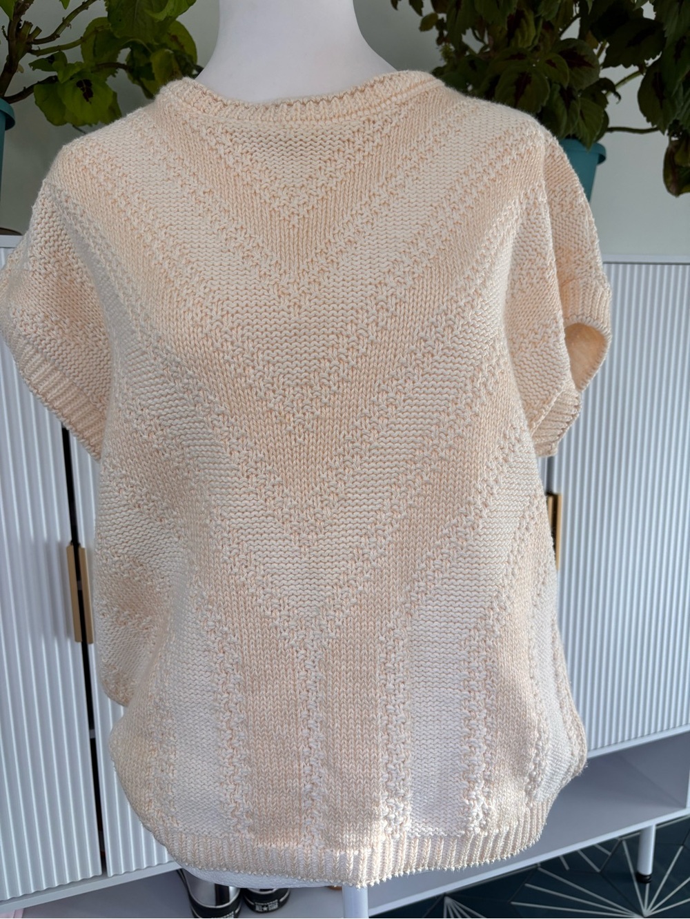 Cream Short-Sleeve Chevron Knit Sweater Top Vintage ILGWU Union Made